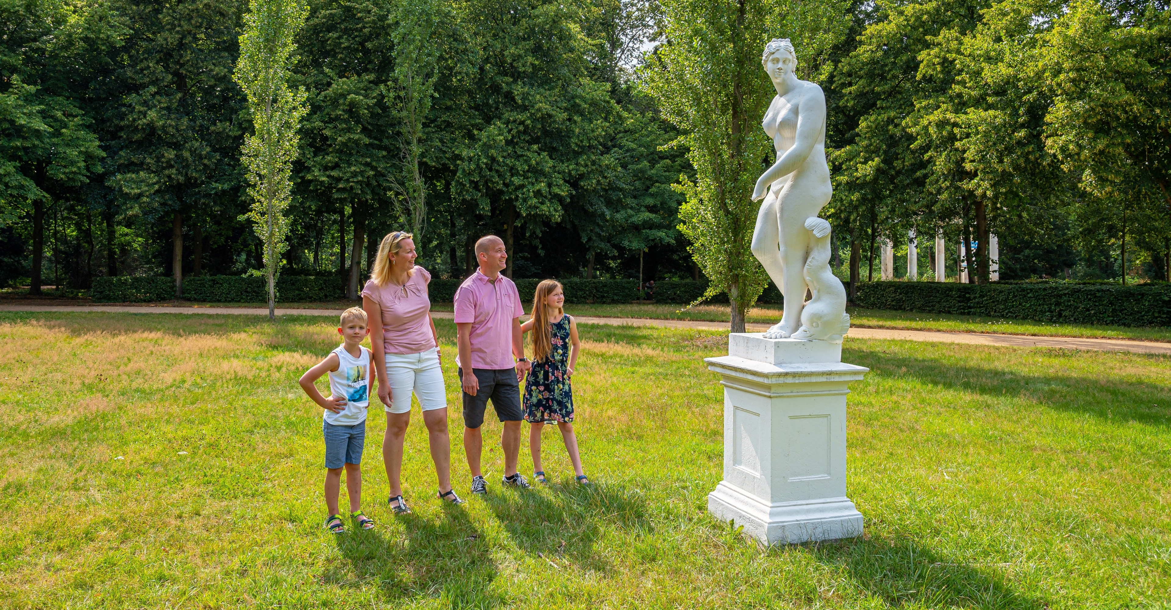 Familie im Gartenreich Dessau-Wörlitz