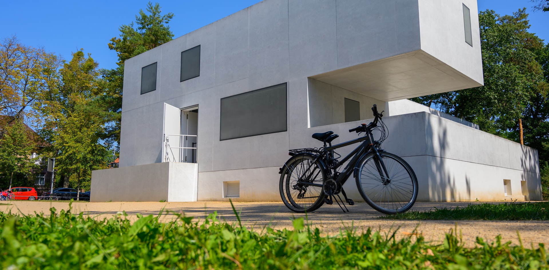 Meisterhäuser Dessau mit Fahrrädern