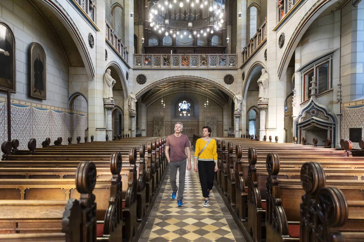Besucher in der Schlosskirche, Lutherstadt Wittenberg